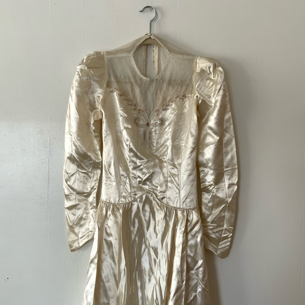 Vintage wedding dress - Picture 2 of 7